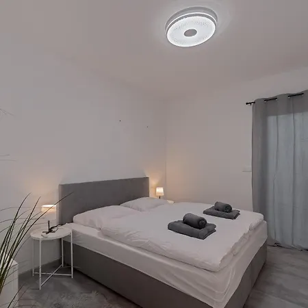 Saldorfska U Vinarskych Sklepu - 8 Osob * Novy Saldorf