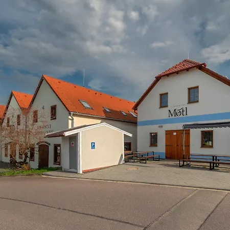 Saldorfska U Vinarskych Sklepu - 8 Osob Villa Novy Saldorf