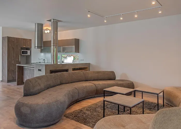 Saldorfska U Vinarskych Sklepu - 8 Osob Villa Novy Saldorf