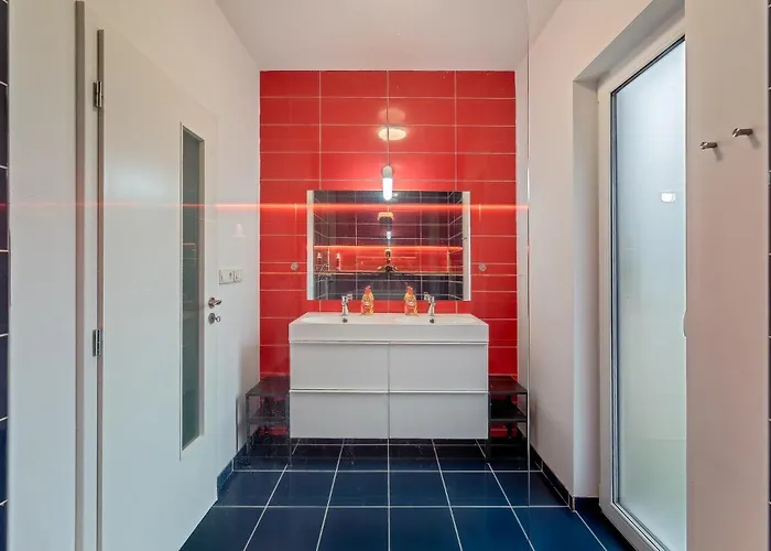 Saldorfska U Vinarskych Sklepu - 8 Osob Villa