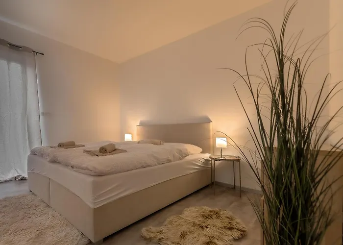 Saldorfska U Vinarskych Sklepu - 8 Osob Villa *