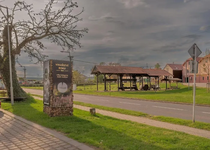 Villa Saldorfska U Vinarskych Sklepu - 8 Osob Novy Saldorf